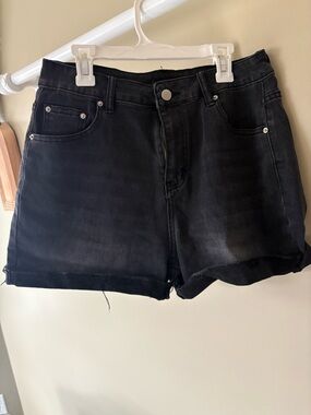 SHEIN Black High-Rise Denim Shorts with Frayed Hem